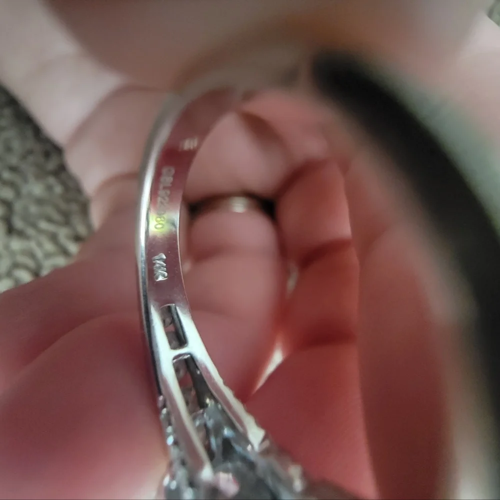 Wedding ring - Picture 10 of 11